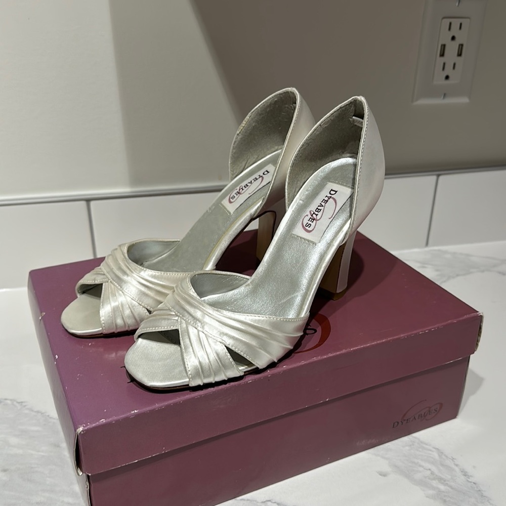 Dyeables bridal shoes.